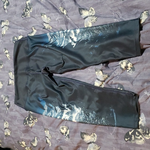 3/$65 Inner fire yoga capri - Picture 2 of 5